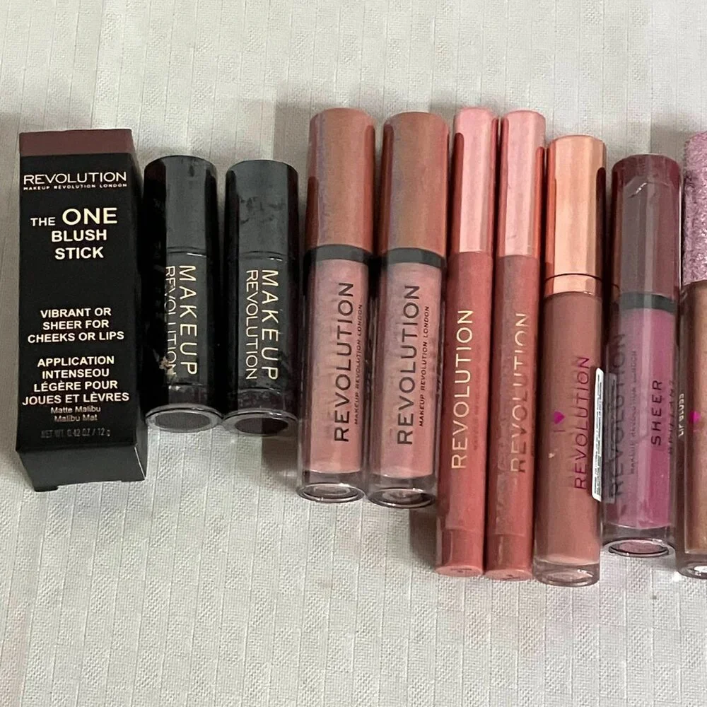 Makeup Revolution The One Blush Stick Creamy Cheek & Lip Color Multi-Use 10 PCs